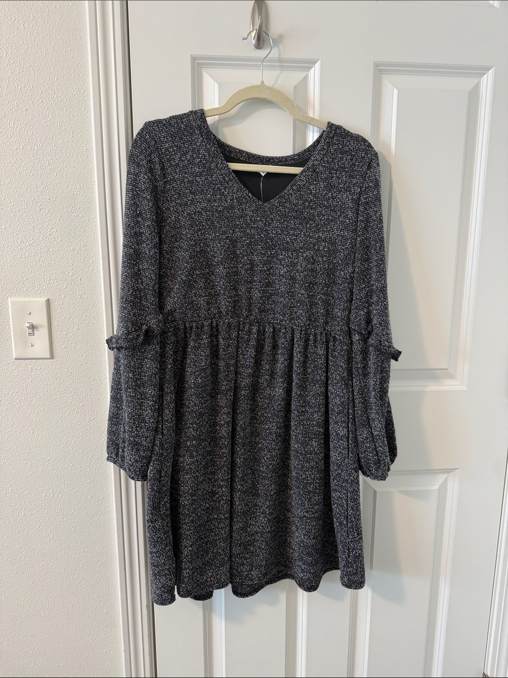 Maurices Women’s M Gray Knit Ruffle Sleeve Mini Dress NWT